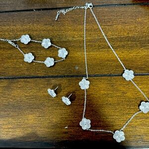 Women’s stainless steel jewelry set